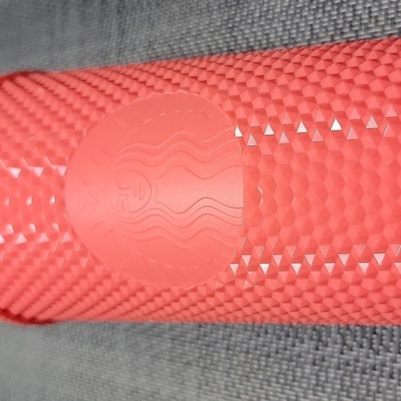 *NEW* Starbucks Dragonfruit Studded Bling Tumbler 24 oz. NWT Summer 2022 - Picture 5 of 6